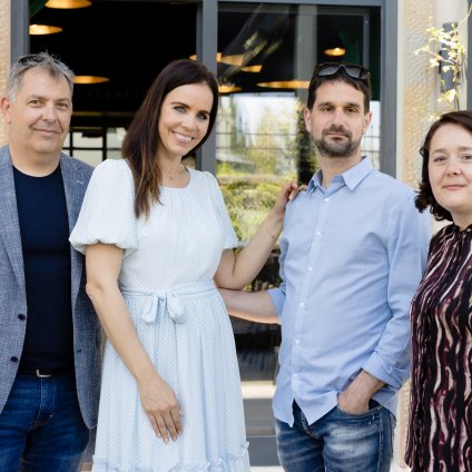 Borut Bažec - v.d. direktorja Avditorija Portorož, 
Lorella Flego - voditeljica festivala,
Tomi Purič - vodja festivalskega benda,
Klavdija Žnidarič - nosilka projekta